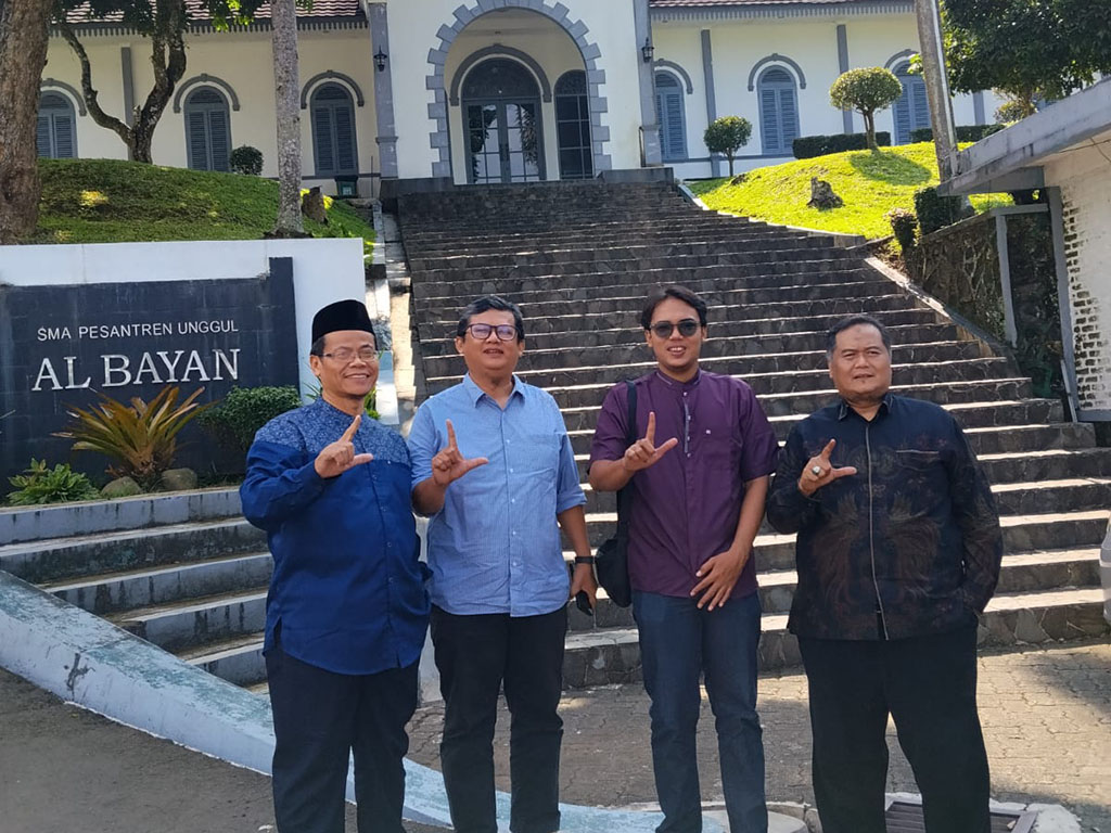 SMA Al-Bayan Cibadak Sukabumi, Tungku Api Literasi ar 01